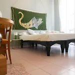 Tarshito Gallery House Roma